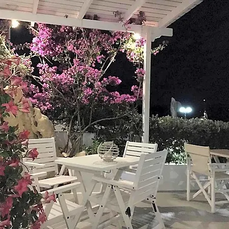 Zampeta Hotel Milos Island